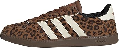 adidas Damen BREAKNET Sleek Shoes, Dusky Bronze/Cream White/GUM5, 38 2/3 EU
