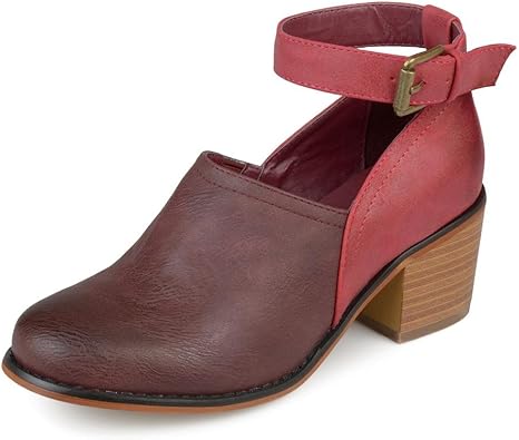closed toe clogs with strap