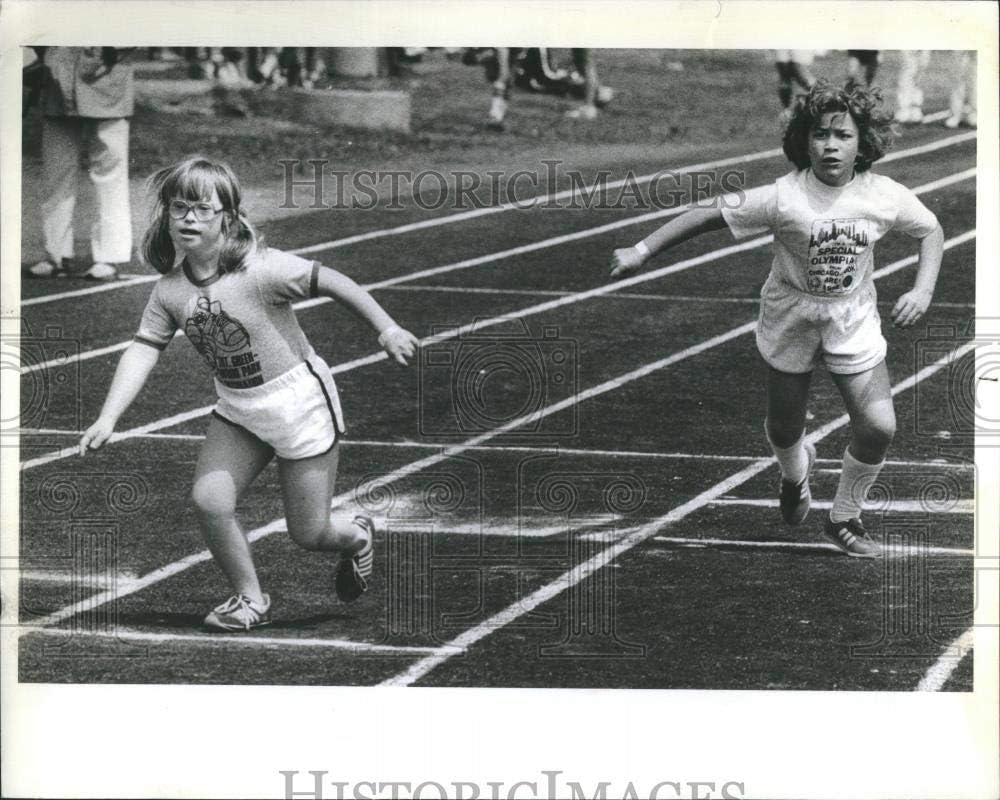 Historic Images - 1982 Vintage Press Photo Special Olympics Dash Race Hanson - RRS05009