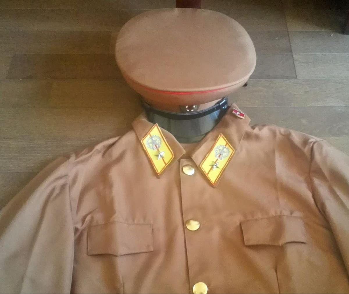 Amazon Co Jp 激レア 未使用 北朝鮮人民軍上下帽子 階級章フルセット 北朝鮮軍服 ホビー 通販