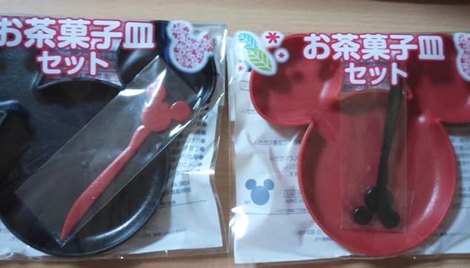 Amazon 綾鷹 ディズニー ミッキー お茶菓子皿 2種セット アニメ 萌えグッズ 通販