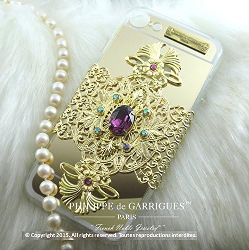 iPhone 4 case luxury Filigranne Galvanized Gold Adorned With Swarovski Crystals. Comes with Velvet Pouch and Logo. Large Purple Crystal améthiste. Shells All Our Are Handmade and the filganne Sewn On The Case. Iphone 7. (also available in Necklace Pearls And The Lipstick Are Not Included). Sale