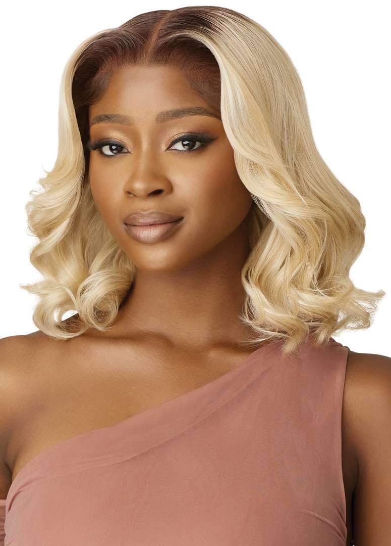 Photo 1 of Outre Lace Front Wig - Perfect Hair Line 13X4 - Alora (DRFF RED VELVET)