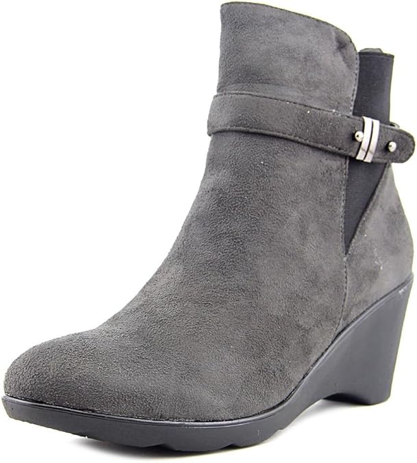 GC Shoes Women�s Veronica Round Toe Suede