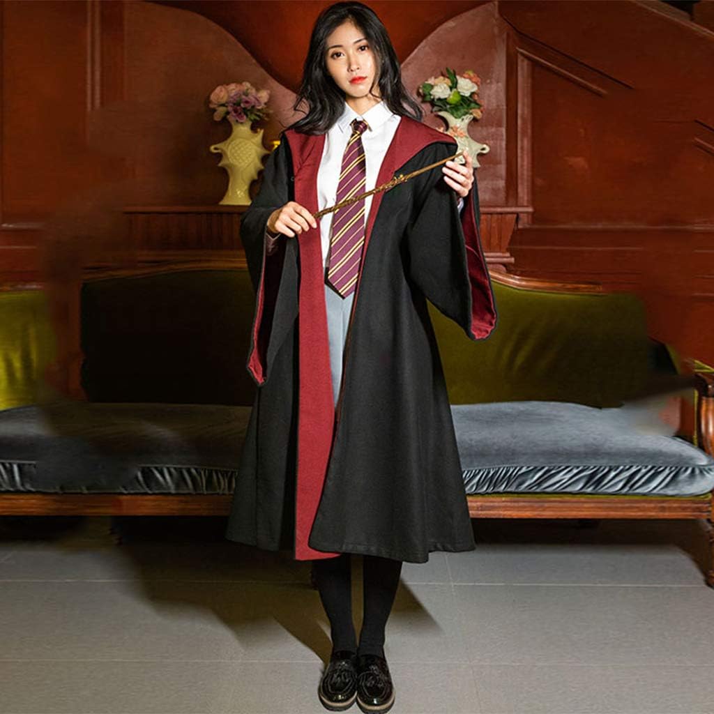 гарри поттер в форме гриффиндора. лучшая одежда хогвартс. костюм гарри поттера гриффиндор. лучшая одежда хогвартс. гарри поттер в мантии гриффиндора.