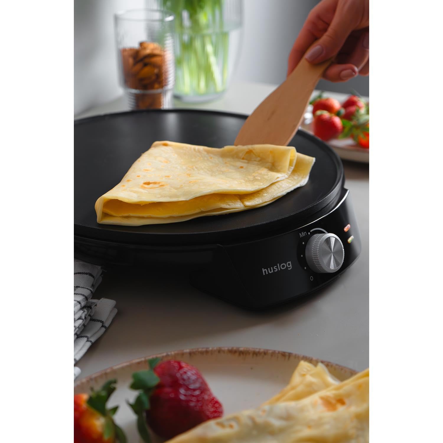 Huslog Crêpes Maker für Crepes 29 cm Crepesmaker 1200W Crepes-Eisen für süße Crepes mit Verteiler und Wender Pfannkuchenmaker herzhafte Galettes Antihaft-Platte Schwarz 8