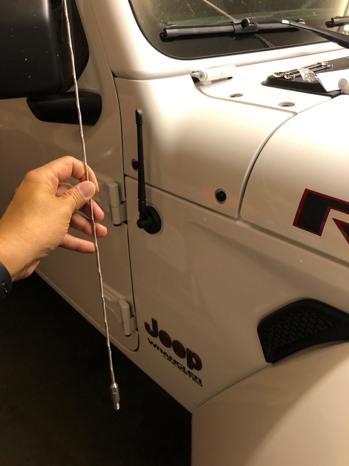 Total 99+ imagen jeep wrangler antenna car wash Abzlocal.mx