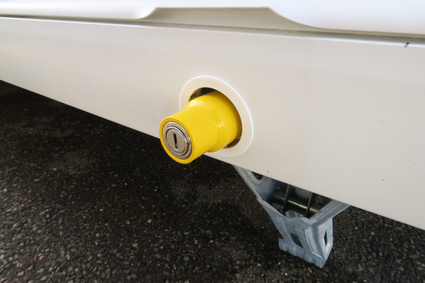 Milenco 2172 Leg Nut Locks