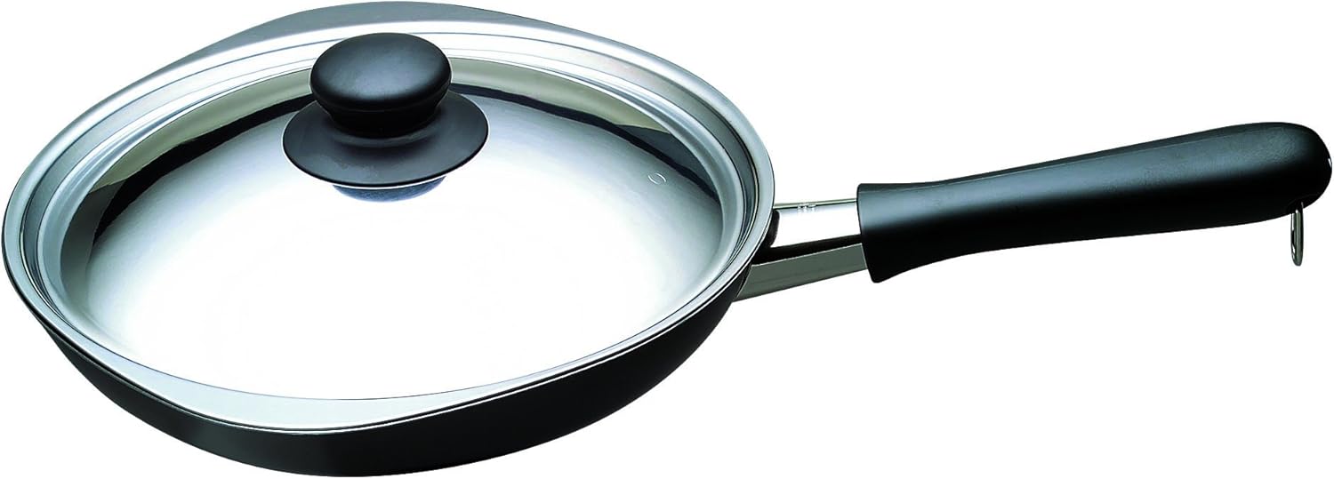 Amazon Co Jp 柳宗理 鉄フライパン ファイバーライン加工 22cm フタ付き 日本製 ホーム キッチン