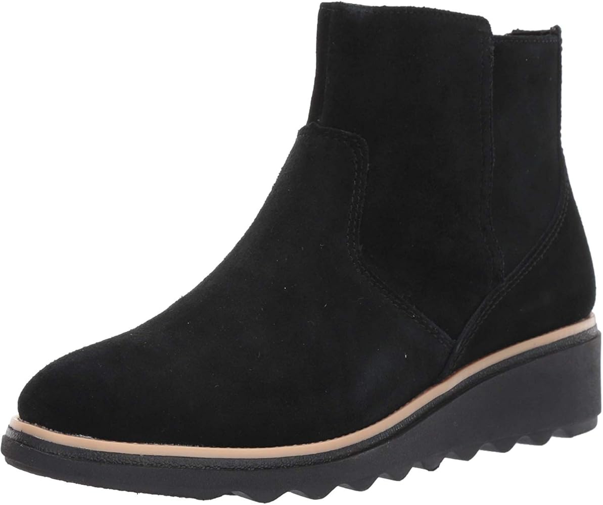 clarks women's suede ankle boots