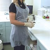 HOT BARGAINS 100x White Disposable Polythene Aprons Food Safe Adult 70x120cm view 4