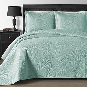 Image of Comfy Bedding Extra Lightweight and Oversized Thermal Pressing Leafage 3-Piece Coverlet Set (King/Cal King, Tiffany Blue)