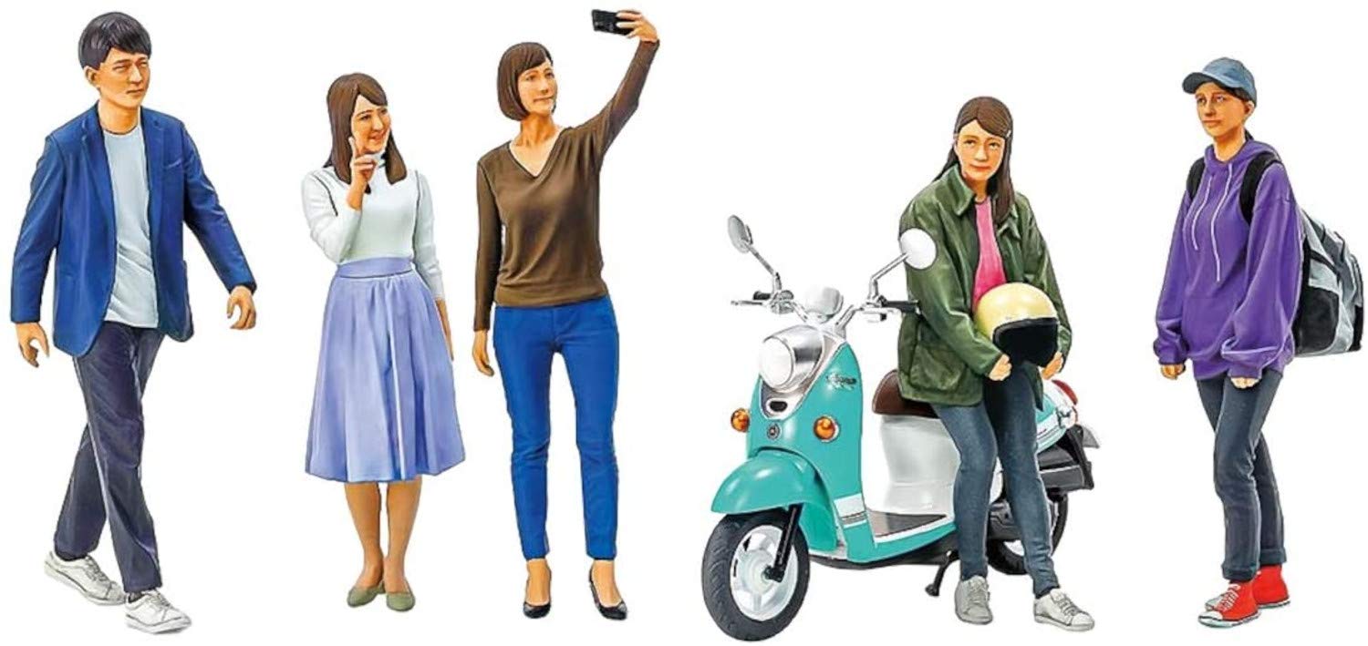 Tamiya 24356-000 - Campus Friends II Action Figure Kit - Modelling Kit - Plastic Building Kit - Building Kit - Detailed Replica - Unpainted - Multicoloured