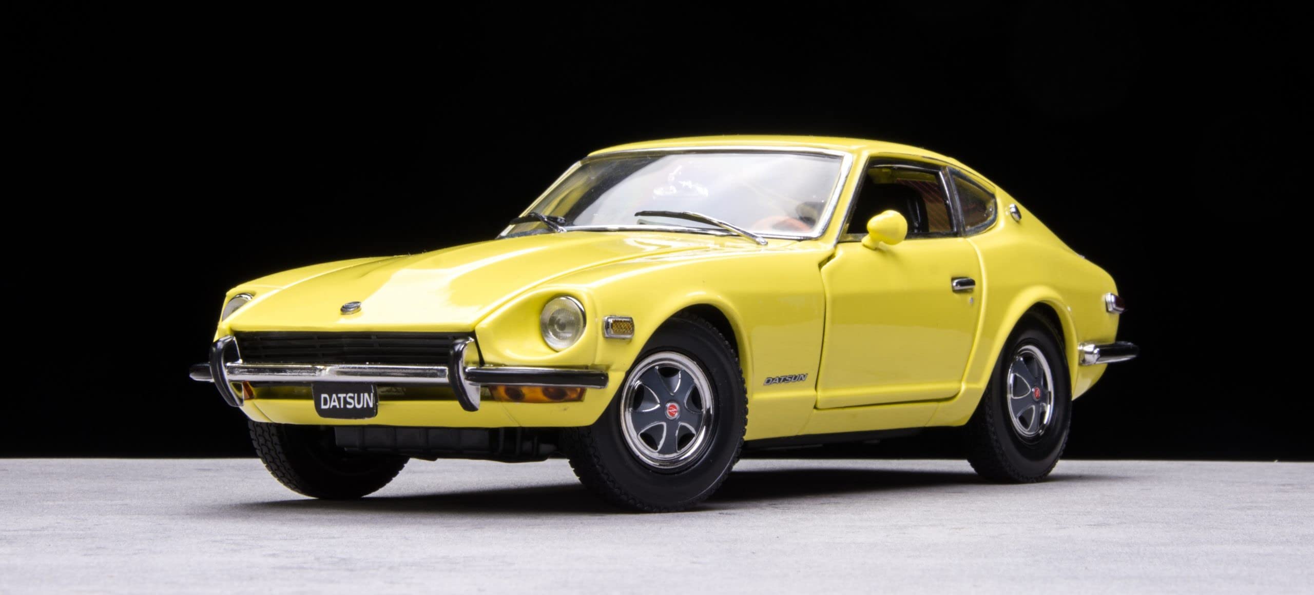 Sunstar 1:18 Scale Asian Collection - 1972 Nissan Datsun 240Z