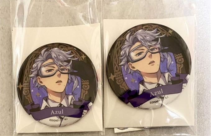 Amazon ツイステ ツイステッドワンダーランド セブンイレブン セブン トレーディング缶バッジ 実験服 実験着 アズール 2点セット アイドル 芸能人グッズ 通販