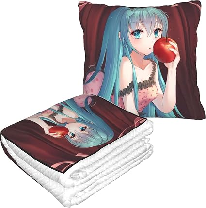 Amazon Co Jp 初音ミク 毛布 シングル 127 153cm 折りたたむ クッション 抱き枕 枕毛布 洗える ブランケット可愛い 車飾り 装飾 お誕生日 お祝い 贈り物 ホーム キッチン