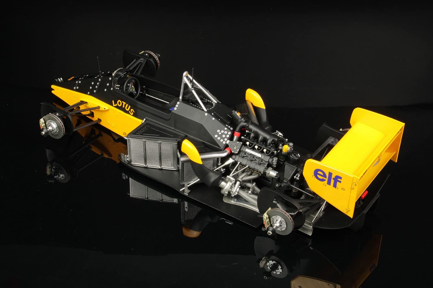 ビーマックス　1/12 ロータス99Tプラモデル完成品 ビーマックス 1/12 ロータス99Tプラモデル完成品 - メルカリ