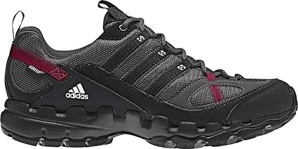 puma shoes black white