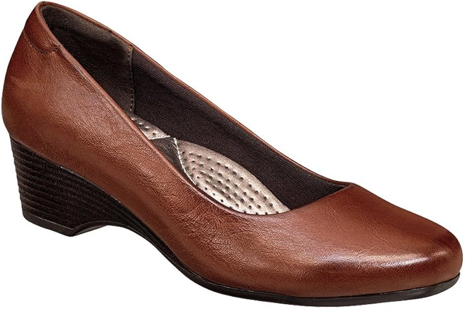 AmeriMark Women�s Adult Nancy Dress Wedge