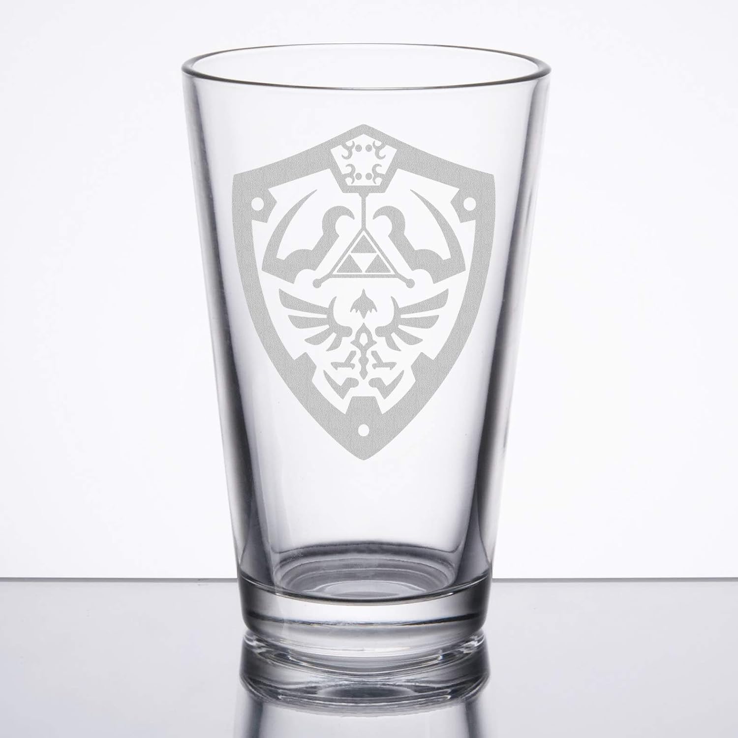 Hylian Shield Etched Pint Glass The Legend of Zelda Kitchen & Dining Beer Glasses