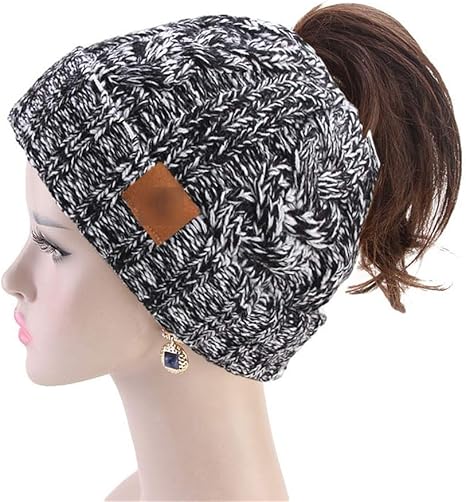 Amazon Co Jp Sywjウォームハットファッション女性ポニーテール乱雑なパンビーニー女性の帽子ニット手作り冬 暖かいパン女性の帽子キャップストレッチかぎ針編みポニーテールビーニー女性用ソフト 色 黒 ホーム キッチン