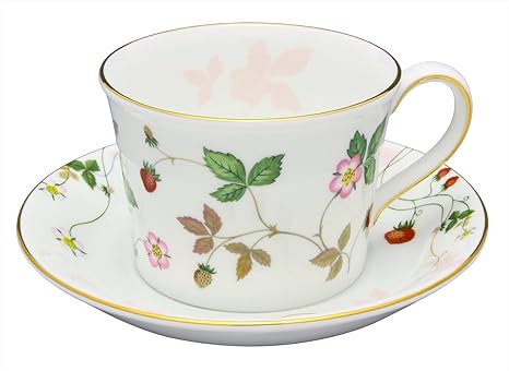 Amazon Co Jp 正規輸入品 ウェッジウッド ワイルド ストロベリー パステル カップ ソーサー デルフィ ホーム キッチン