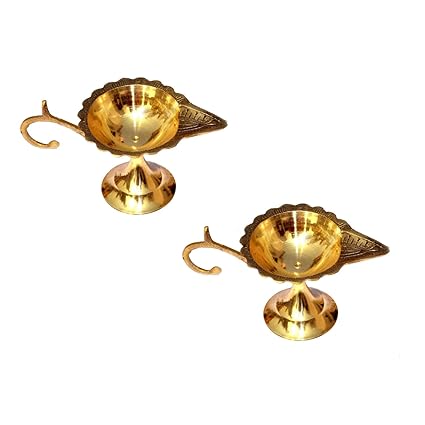 Tip 'n' Top Brass Table Diya | Puja Diya with Curved Brass Handle for Grip (Set of 2, Brass) (Size- 2 Inch)
