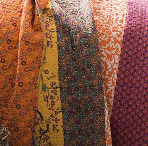 Colorful 100% cotton quilt set with a vibrant design.