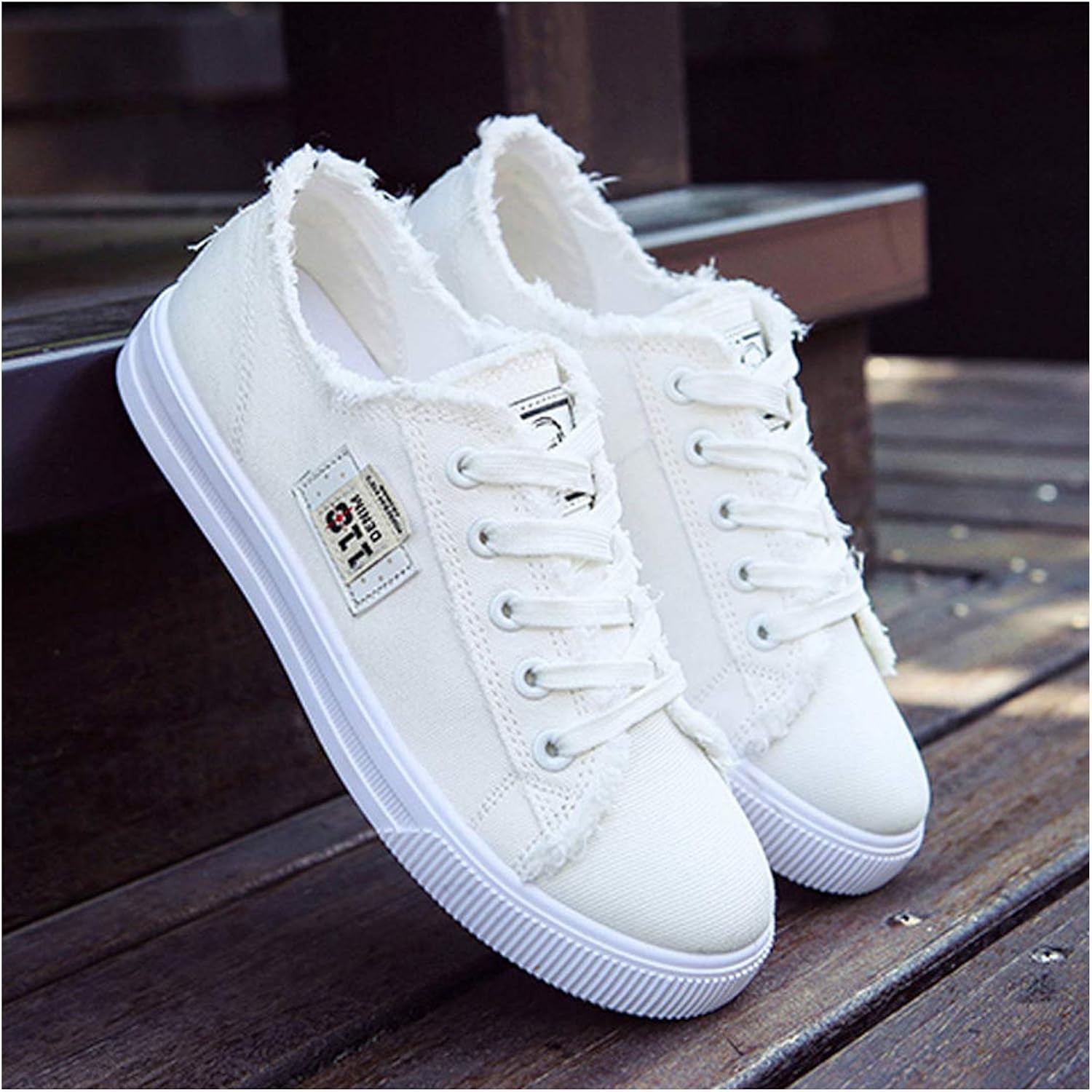 white canvas shoes womens