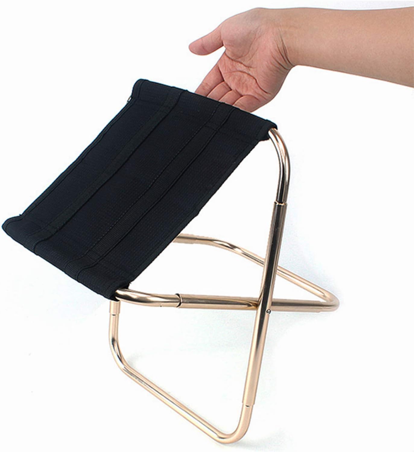 Amazon Co Jp アウトドアチェア 折りたたみ コンパクト 軽量 背もたれなし 250g アルミ合金 耐荷重 110kg キャンプ椅子 持ち運び おしゃれ 丈夫 安定 キャンプチェア 携帯便利 収納簡単 組立不要 アウトドア椅子 お釣り 登山 野外フェス バーベキュー 赤 シルバー