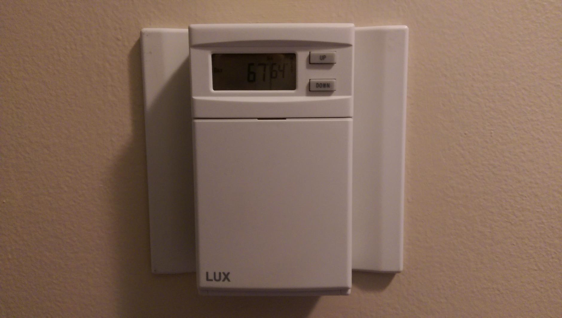 9/mo Finance ELV4 Lux Products Line Voltage Programmable Heat Only