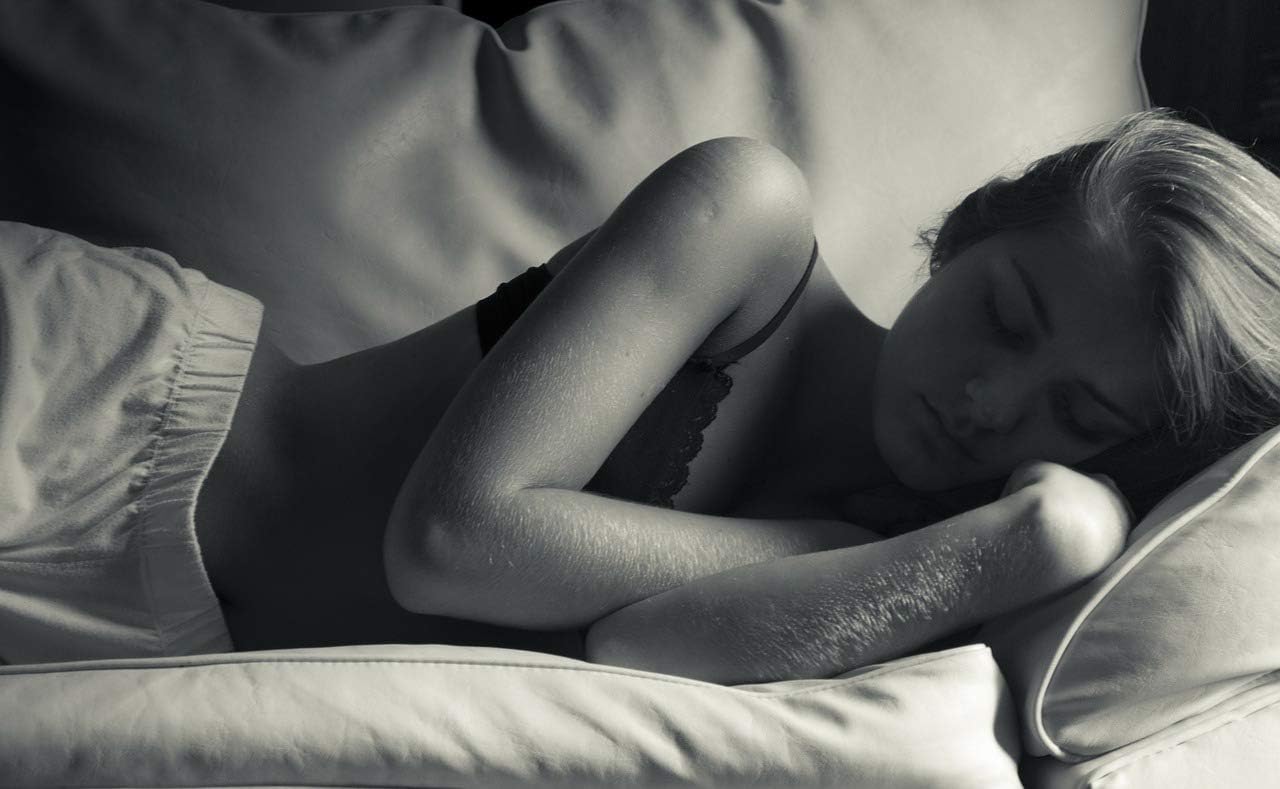 Organic Lavender Sleep Pillow Spray Mist (50ml), Calming Essential Oils aid Sleeping & Anxiety - Image 3