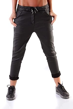 Moda Italy Chino Hose im Jogging Style Glossy mit Nieten in Schwarz