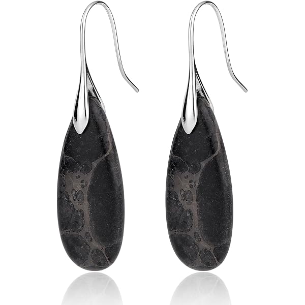 Boucles d'oreilles pendantes avec breloque masque de Mardi Gras : bijoux faits main en pâte polymère - France Boucles d'oreilles pendantes avec breloque masque de Mardi Gras : bijoux faits main en pâte polymère - France