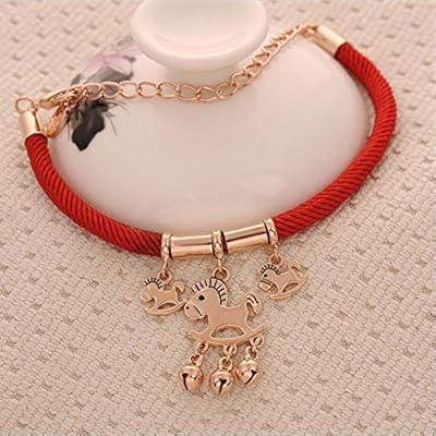 Winter's Secret Adjustable Lovely Horse Pendant Red Hand Knitting Heart Link Bracelet