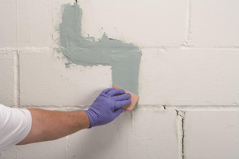 Bondo All-Purpose Putty, Designed for Interior and Exterior Home Use, Paintable, Permanent, Non-Shrinking, 1.9 lb., 1-Quart: Home Improvement