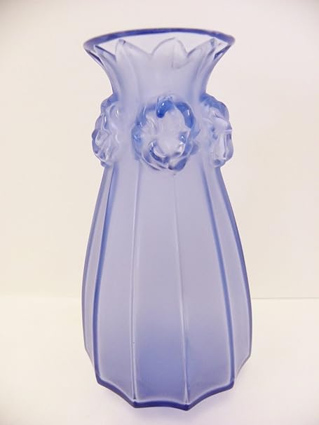 Lalique Oeillets Carnations Vase Gold Amazon Co Uk Kitchen Home