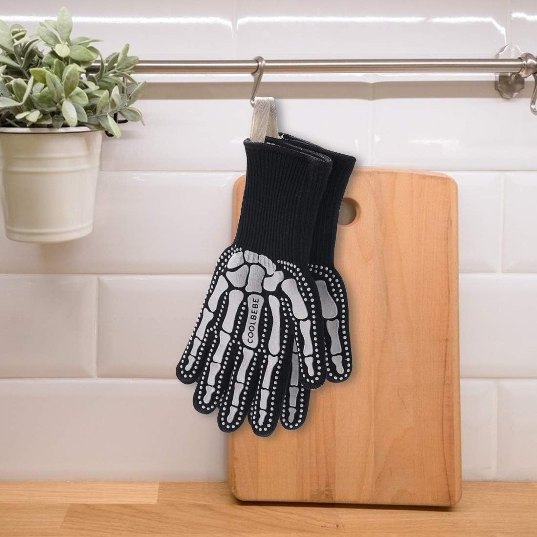 Black Skeleton BBQ Grill Gloves, COOLBEBE Unisex Cooking Oven Barbecue Gloves Kitchen Mitts with Skull Pattern - 1472°F Extreme Heat Resistant, Durable & Light Weight - 1 Pair : Garden & Outdoor