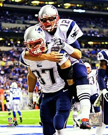 Amazon Com New England Patriots Tom Brady And Rob Gronkowski Touchdown Celebration 8x10 Photo Picture Td Sports Collectibles