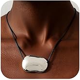 Gold Pendant Necklace for Women Boho Necklaces Long Pendant Necklace Chunky Charm Gold Statement Necklaces Jewelry Gift Boho Outfits for Women