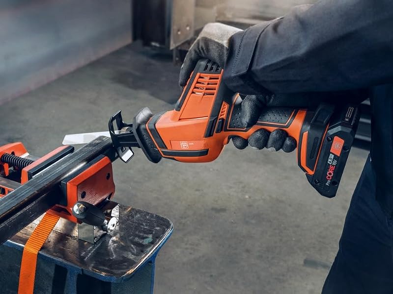 Seghetto gattuccio batteria ASAS 18-21 K AS per tagliare diversi materiali soprattutto,n punti di difficile accesso. Compatibile con batterie AMPShare/Bosch18 V, senza batterie e caricabatteria