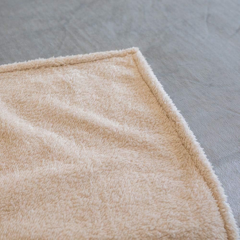 MARKSIGN 100% Waterproof Pet Blanket, Reversible Plush Protective Cover for Bed, Couch, Dog or Cat : Pet Supplies