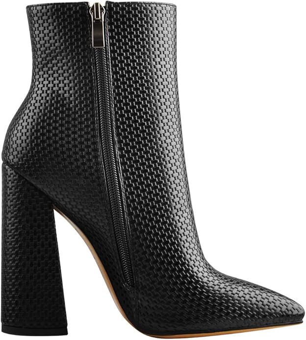 Yolkomo Chunky Pointed Ankle Booties