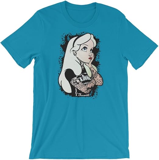 camiseta alicia tatuada