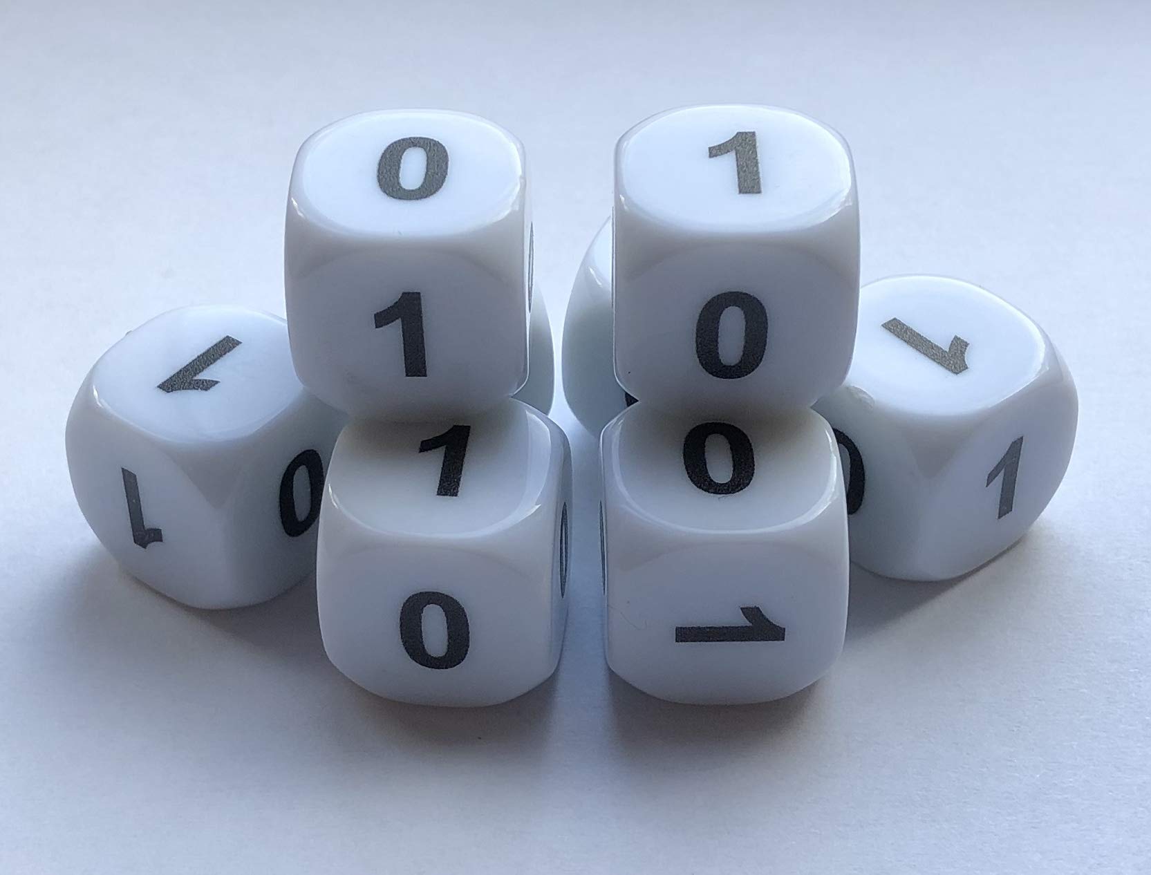 Tarquin A Byte of Binary Dice (Pack of 8)