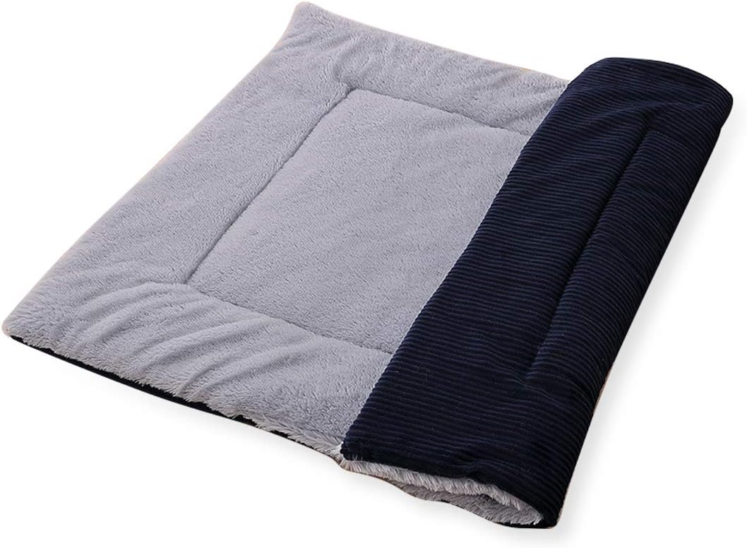 PETCUTE Dog Bed Mat,Fluffy Fleece Pet Blankets,Soft Warm Dog Crate Mat,Washable Puppy Bed Mat,Reversible Dog Bed Mattress Cat Cushion Pet Bed Mat for Small Pet Puppy Kitten,L 95x75x5cm Dark Blue