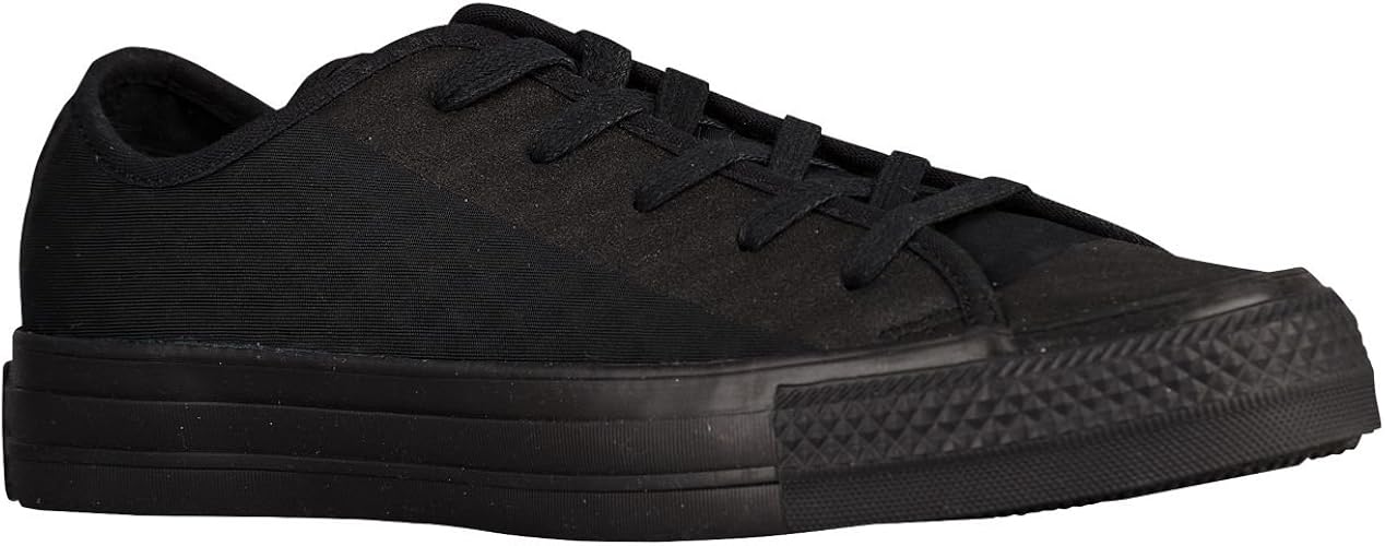 grade school chuck taylors