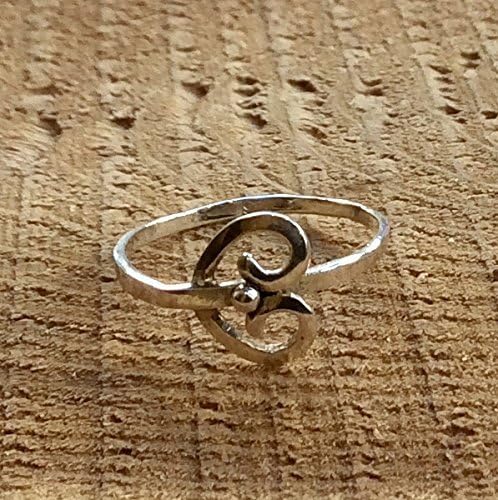 Sterling silver heart thin spiral gypsy hippie dainty ring - Confidence R2295