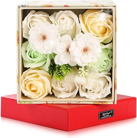 Amazon Co Jp ソープフラワー 造花ギフトボックス 小物入れとしても利用可能 ハンドタオル付き 誕生日 母の日 プレゼント ギフト 最適な贈り物を最愛の母へ ホーム キッチン