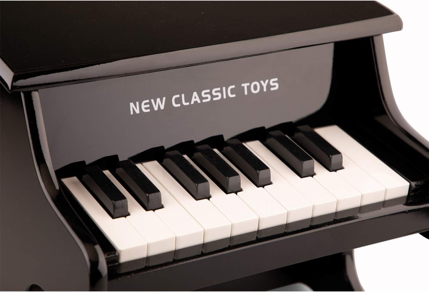 new classic toys e piano
